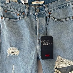 Levi’s NWT wedgie jeans size 27